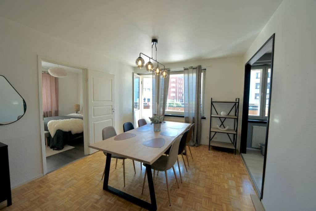 Cosy,Stylish & Big Apartment In The Heart Of City Rovaniemi Bagian luar foto