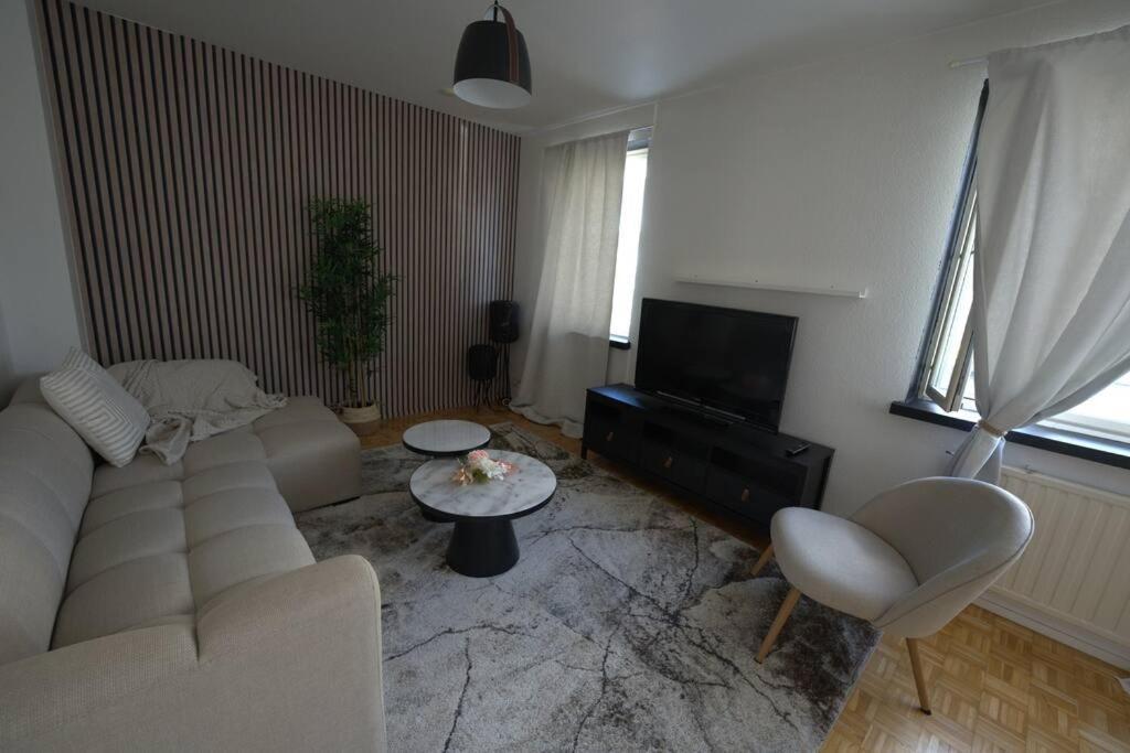 Cosy,Stylish & Big Apartment In The Heart Of City Rovaniemi Bagian luar foto