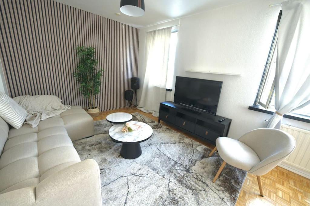 Cosy,Stylish & Big Apartment In The Heart Of City Rovaniemi Bagian luar foto